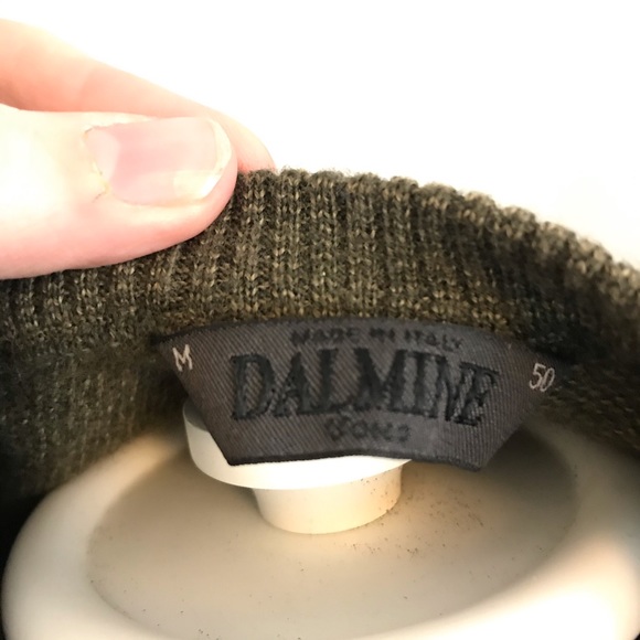 Damine brand Italian wool minimal crewneck sweater - Picture 6 of 6
